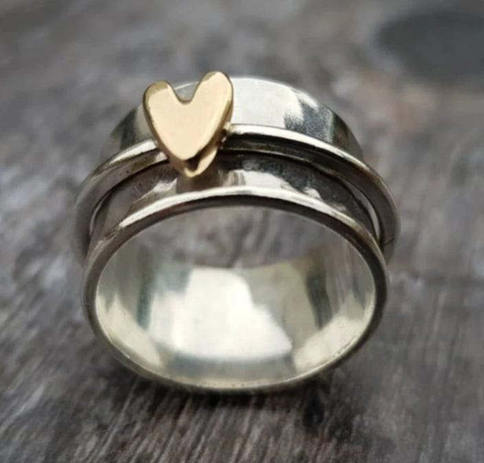 Twirling Heart Ring